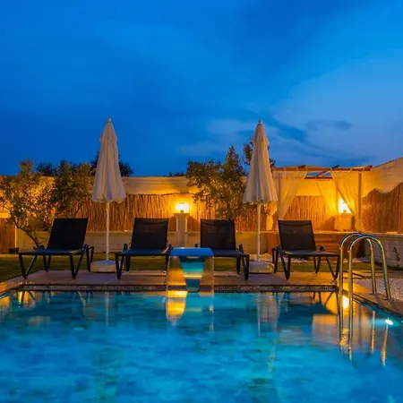 Conservative With Jacuzzi At By Solo