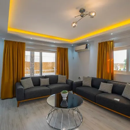 Villa Conservative With Jacuzzi At By Solo *